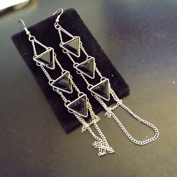 DESIGNER BLACK CRYSTAL FACET TRILLIANTS CHAINS "LADDER" DANGLY EARRINGS 43 - Picture 1 of 3